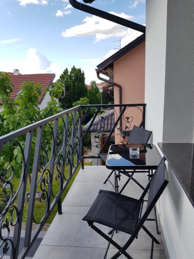 Royal Palace Varazdin Luaran gambar